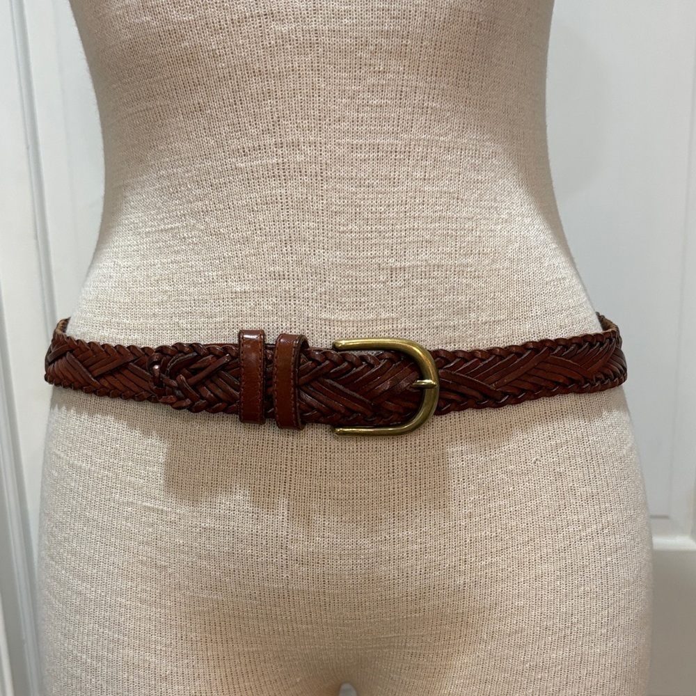 Fossil sz M brown braided genuine leather  belt with solid brass buckle